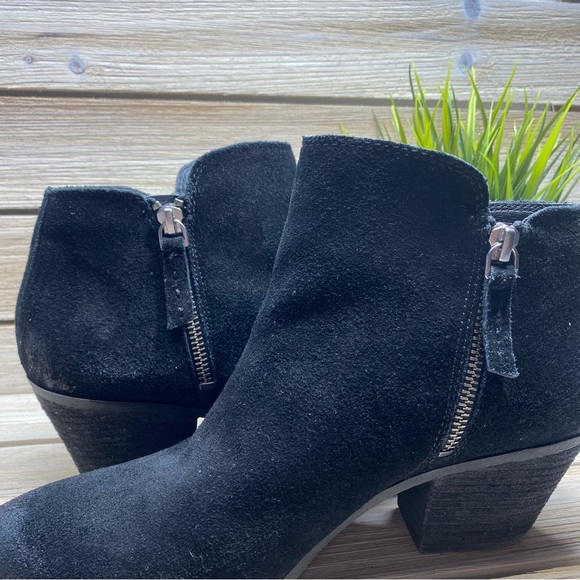FRYE Black Suede Ankle Booties - Size: 8.5 - Picture 3 of 10